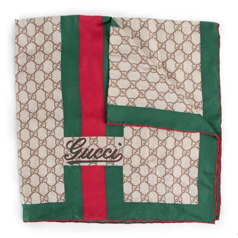 gucci scarf labels